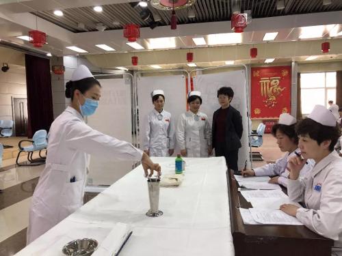 讲学习、练操作、比技能” —— 德州扑克游戏网
举办护理技能竞赛