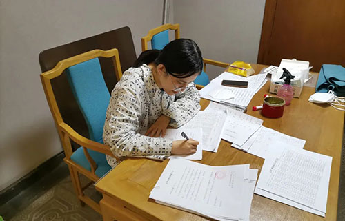 在战“疫”中彰显使命担当——记德州扑克游戏网
护士王胜男