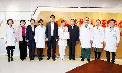 市委宣传部、市文明办领导走访慰问德州扑克游戏网“长春好人标兵”代表